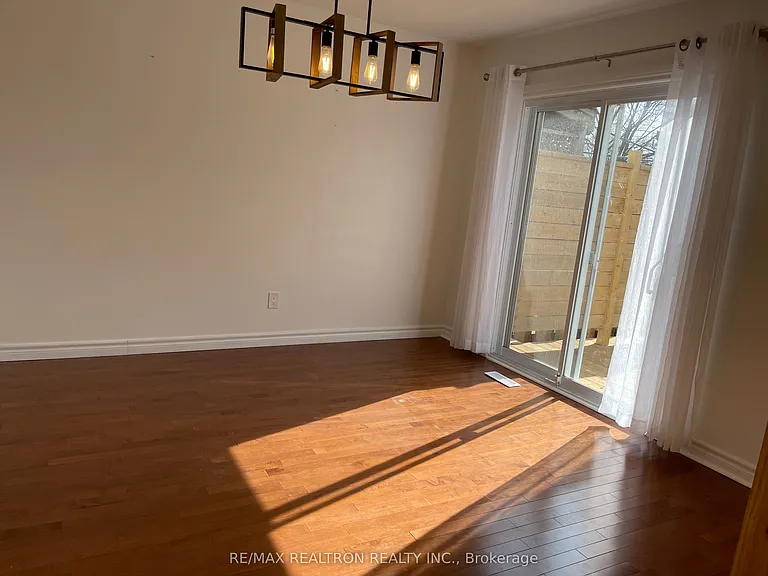 7 Barnwell Dr — Photo 12