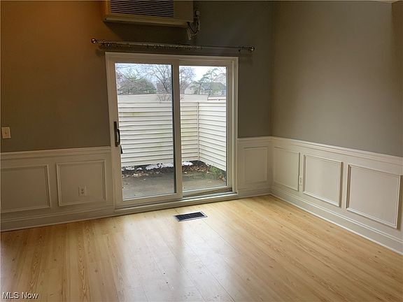 5th image of 1540 Cedarwood Dr APT C