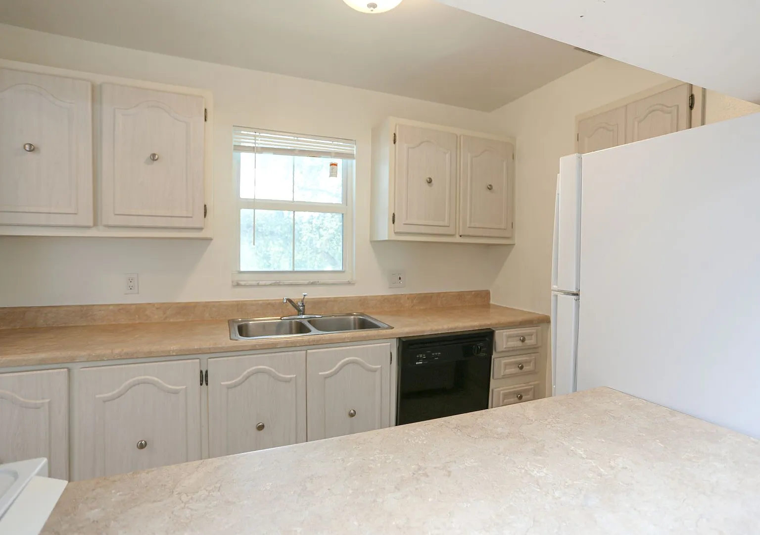 2bed/2bath Palm River Perfect Location Family Friendly North Naples — Photo 4