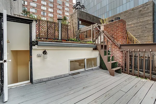 Rented by Bond New York | media 20