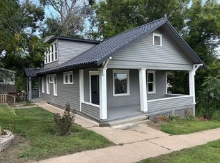 1115 W 18th St, Sioux City, IA 51103
