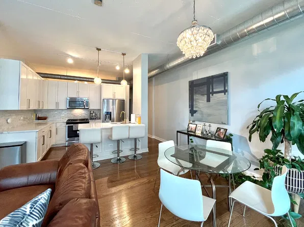 910 W Madison St APT 502, Chicago, IL 60607