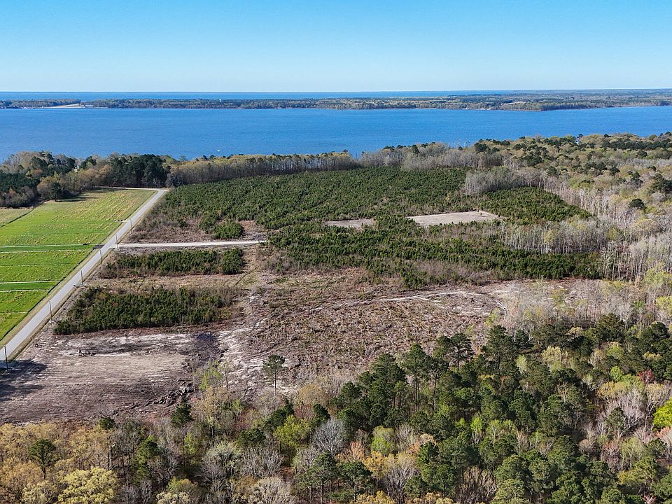2nd image of 1 Boat Ramp Road