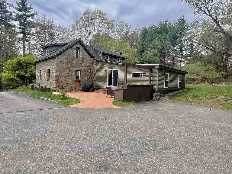109 Ministerial Rd — Photo 5
