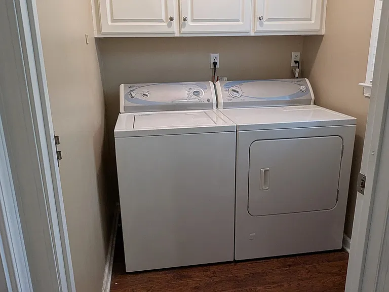 34 E Kenora Dr SW — Photo 10