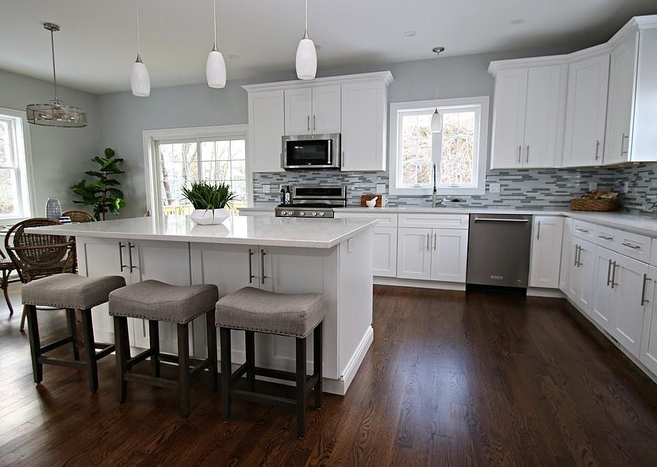 24 Hurd Ave, Saugus, MA 01906 Zillow