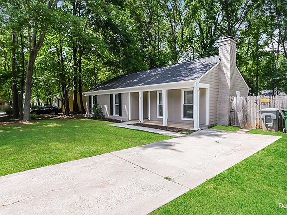 2nd image of 5837 Carved Oak Cir