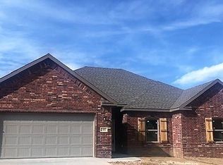 1480 Colonel McNeil Dr, Prairie Grove, AR 72753