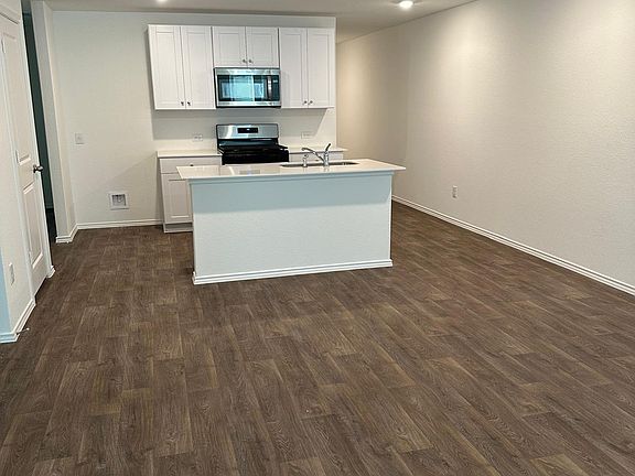 2nd image of 5032 Pitch Park