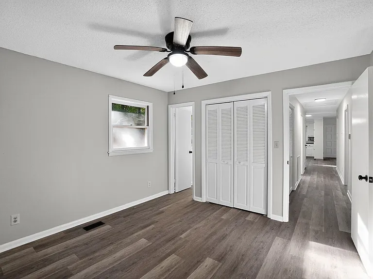 1494 Carpenter St — Photo 32