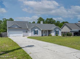 123 Quail Creek Dr, Hubert, NC 28539