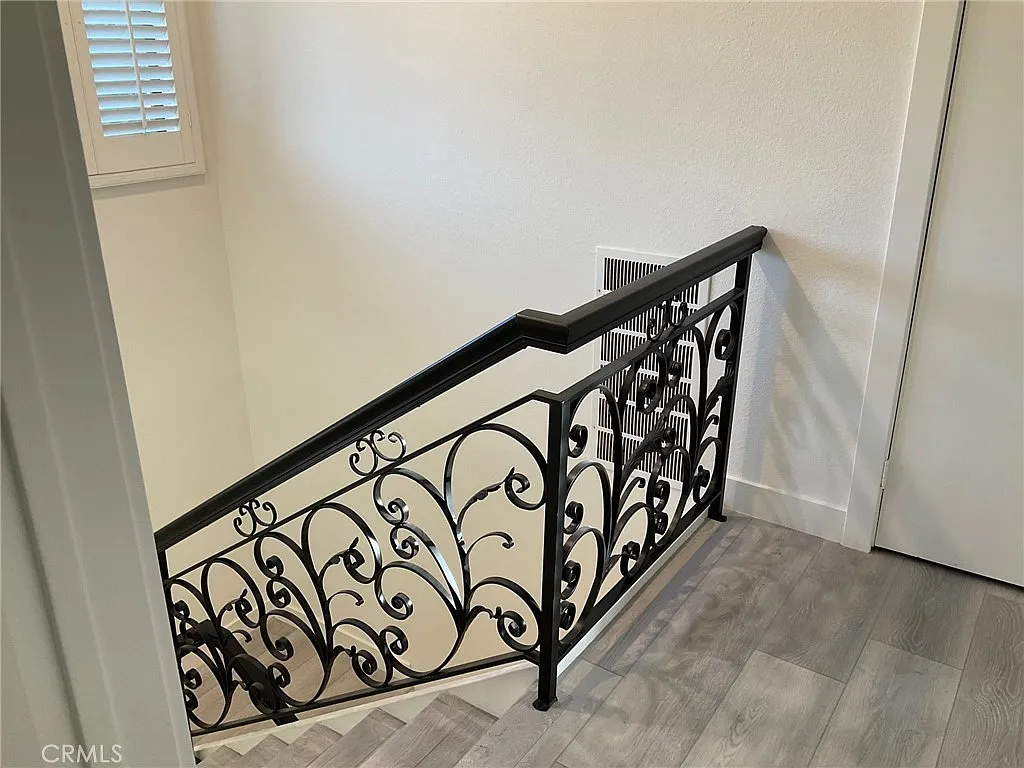 3 bed, 2131 sqft, $6,900 — Photo 3