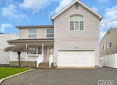 1st image of 2557 Ocean Ave
