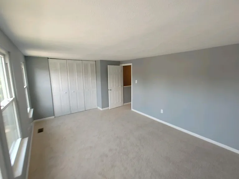 512 Riggs Ct — Photo 5