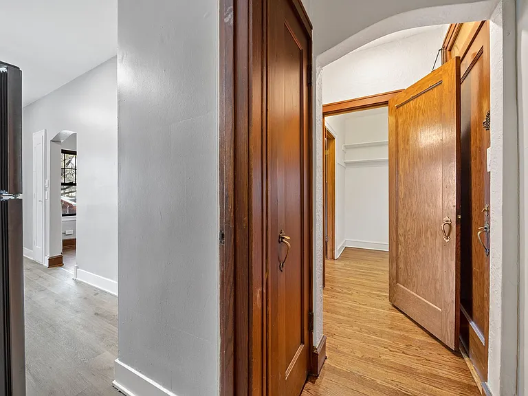 Bella Casa Apartments — Photo 13