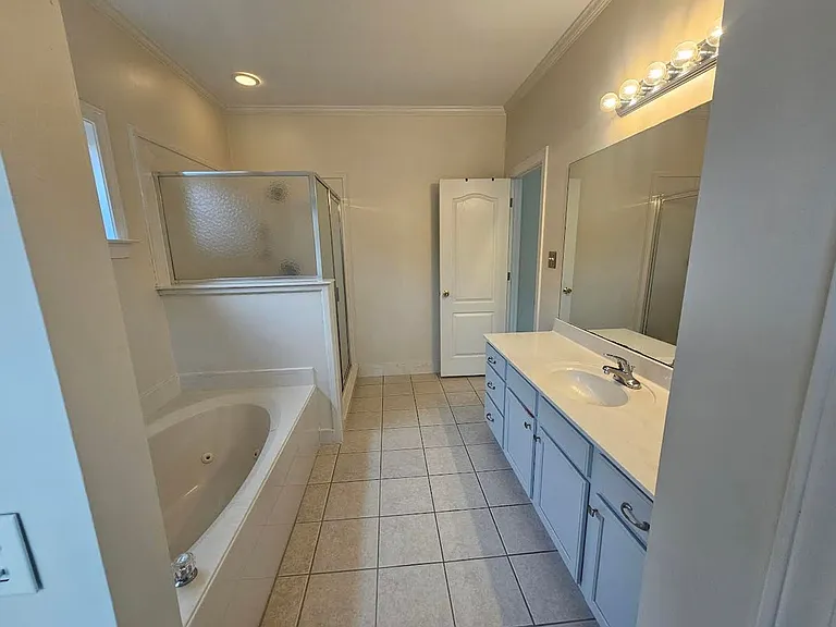 1257 Bridgewater Rd — Photo 5