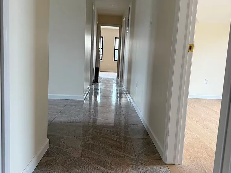 2238 Benson Ave #3 — Photo 4