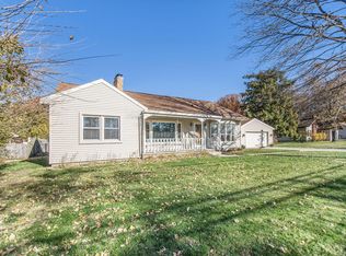 1030 W Hile Rd, Norton Shores, MI 49441
