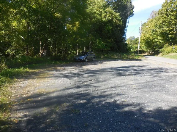 Silver Stream Road, New Windsor, NY 12553