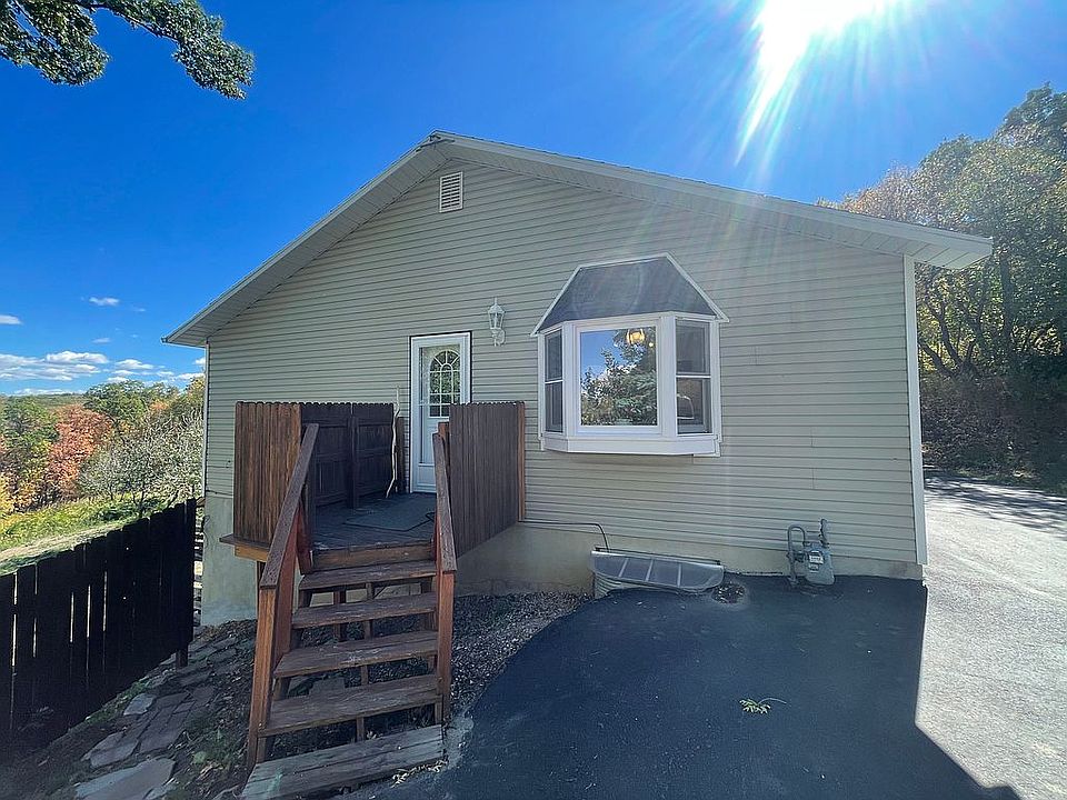 2nd image of 2594 N Viking Dr E