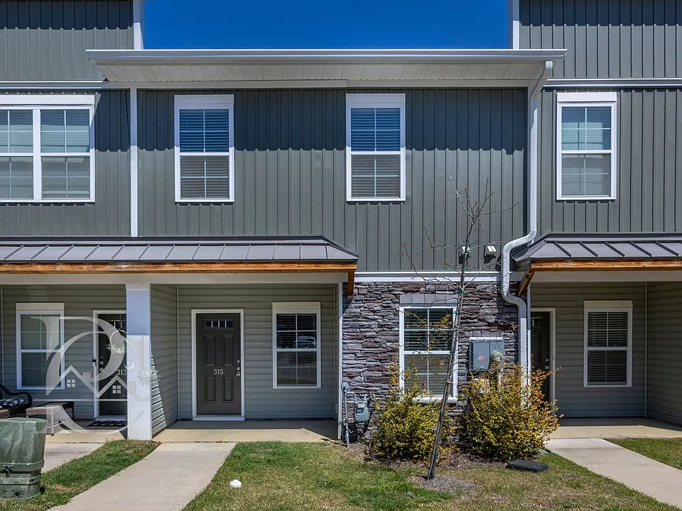 315 High Grove Way