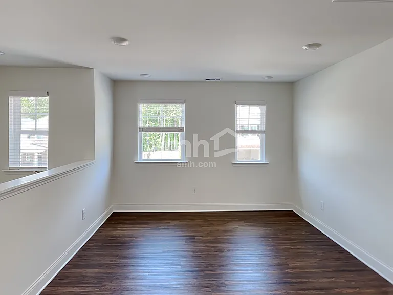 421 Tributary Ln — Photo 11