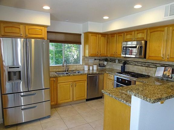 5th image of 3168 Vinifera Dr