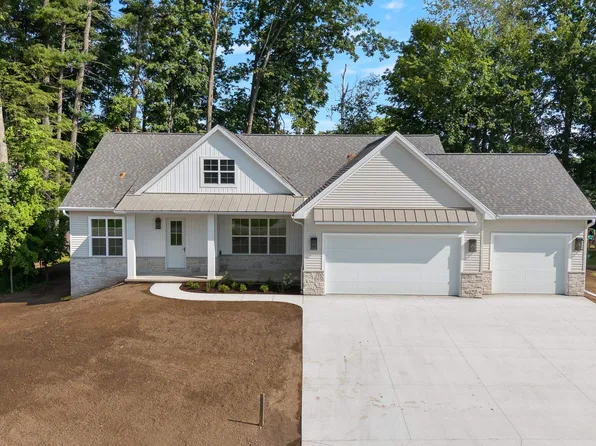 2128 N Gate Rd, Green Bay, WI 54313