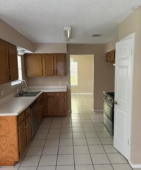 17511 Klamath Falls Dr — Photo 11
