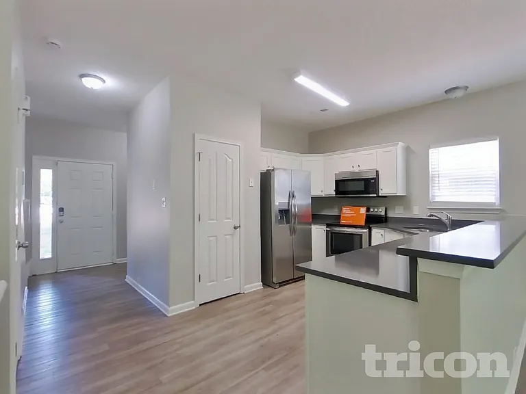4035 Far West Dr — Photo 4