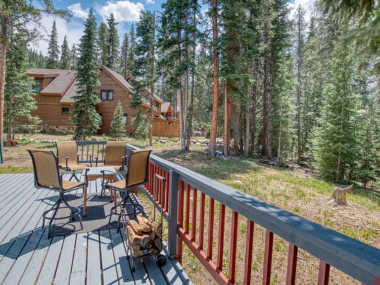 374 Wilderness Dr — Photo 25