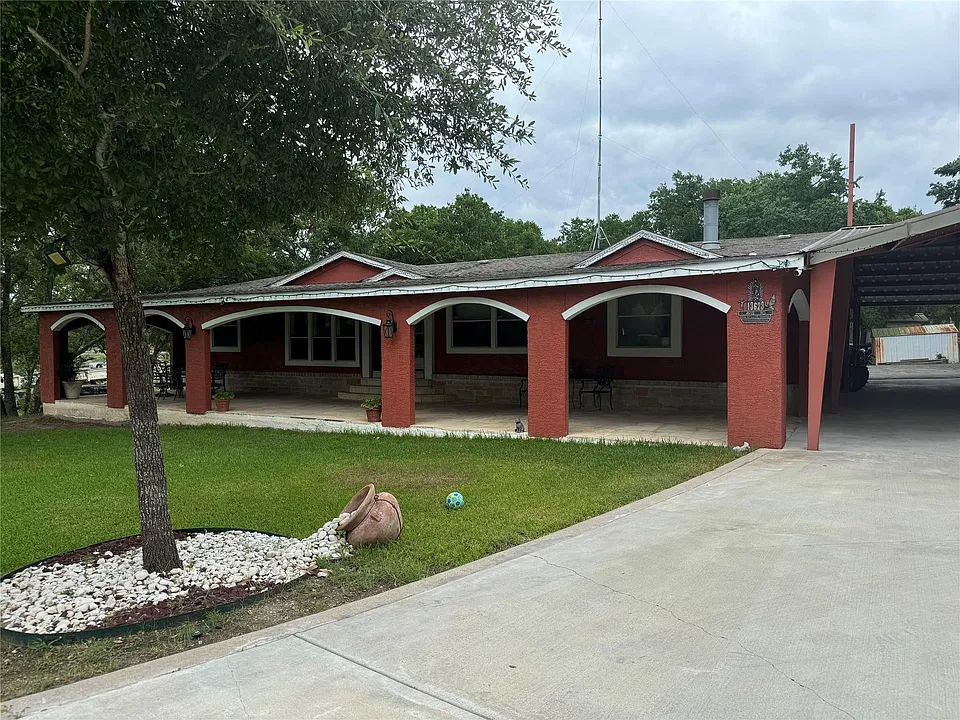 13623 Avis Rd
