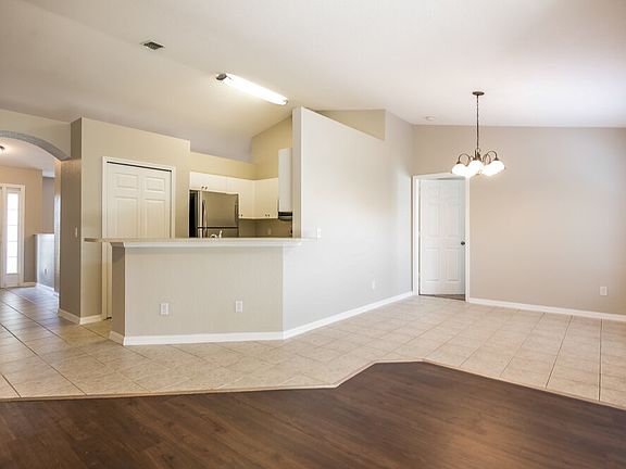 5th image of 4417 SW 7th Ave