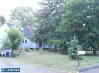 1370 Eddowes Rd, Warminster, PA 18974