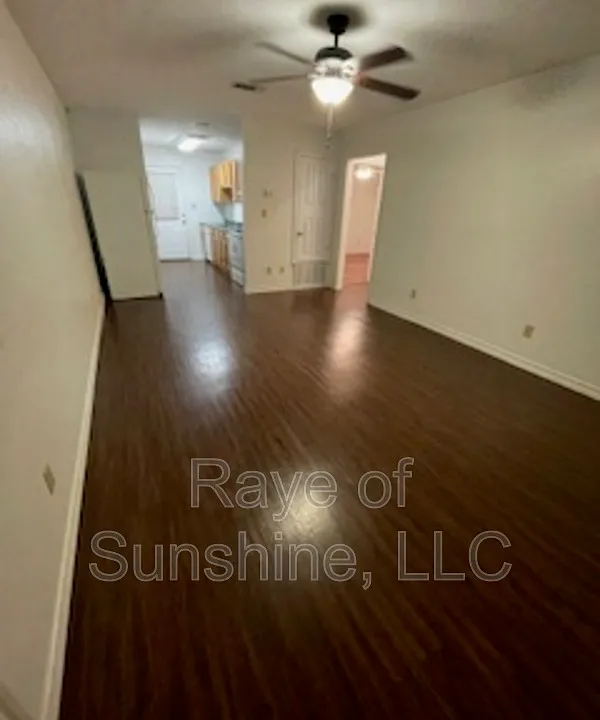 282 N Pecan Rd
