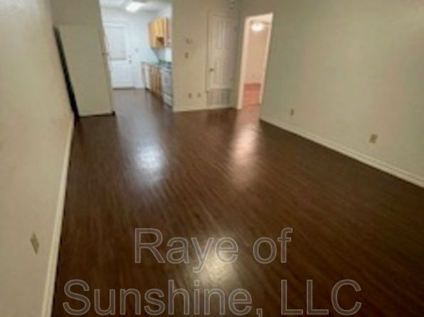 282 N Pecan Rd
