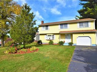 16 Ponderosa Ln, Newington, CT 06111
