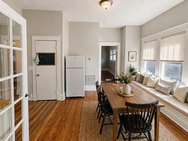 2108 Acklen Ave — Photo 2