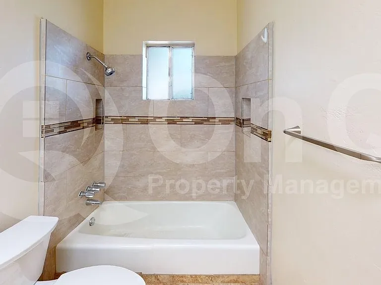 905 S La Bellota — Photo 10
