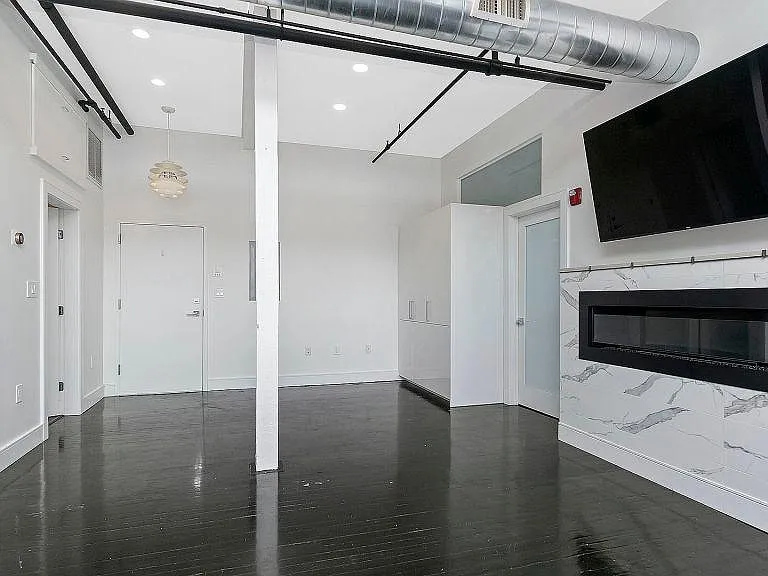 244 Brighton Ave #305 — Photo 7