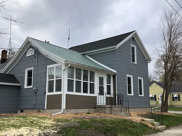 627 3rd St, Kiel, WI 53042