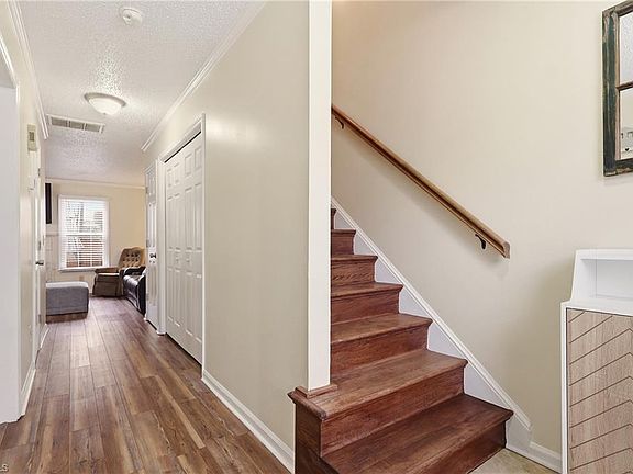 3rd image of 1852 N Winds Dr