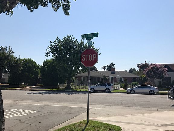 2nd image of 211 Mesa Ct