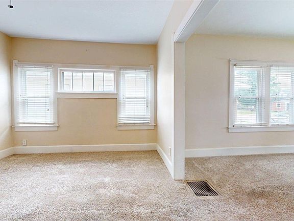 2nd image of 2916 N Grand Ave