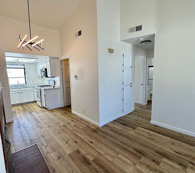 1st image of 3761 Mississippi St APT 4