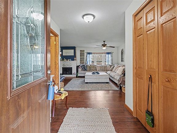 5th image of 1708 Oakmont Dr