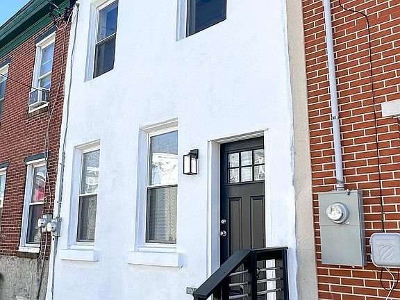 2nd image of 3842 Melon St