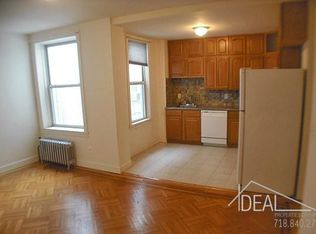 594 19th St, Brooklyn, NY 11218