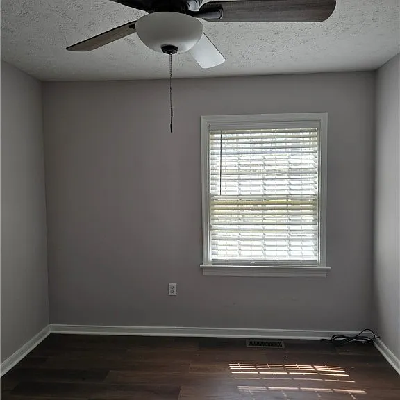 419 Airycrest Dr — Photo 15