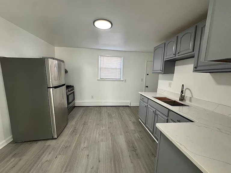93 Stanton St #2 — Photo 4